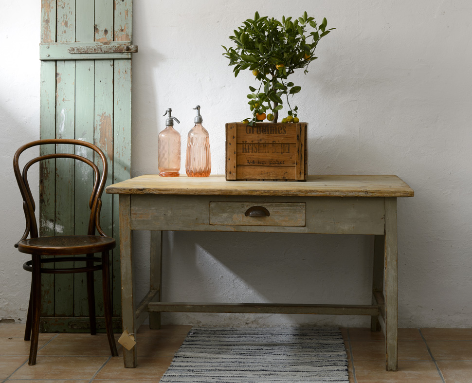 Butik Lanthandeln Rustikt gammalt bord SåLT Butik Lanthandeln Rustikt gammalt bord SåLT